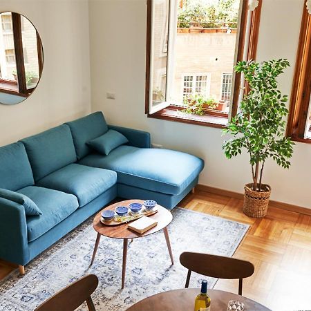 Appartement Cozy Duomo - Elegant & Quiet, 300M From Cathedral à Milan Extérieur photo