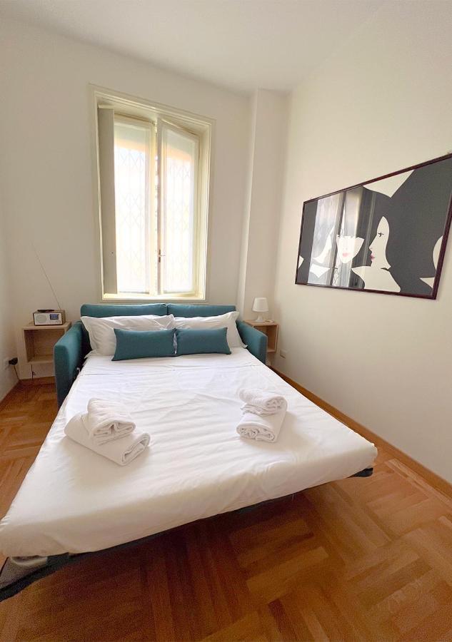 Appartement Cozy Duomo - Elegant & Quiet, 300M From Cathedral à Milan Extérieur photo