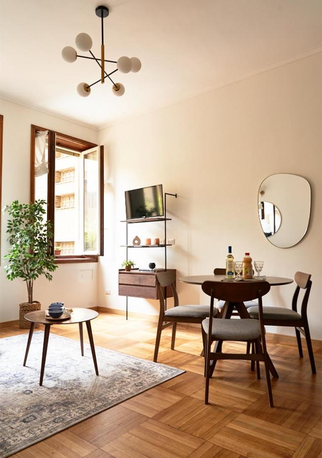 Appartement Cozy Duomo - Elegant & Quiet, 300M From Cathedral à Milan Extérieur photo